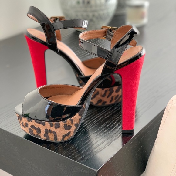 *DONATED* Shiloh Platform Red & Leopard Sandals - Picture 3 of 7
